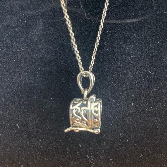 Elegant 925 Silver Prayer Box Heart Pendant - Picture 2 of 4